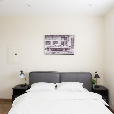 Three-Bedroom Hollywood Condo Los Angeles Zewnętrze zdjęcie