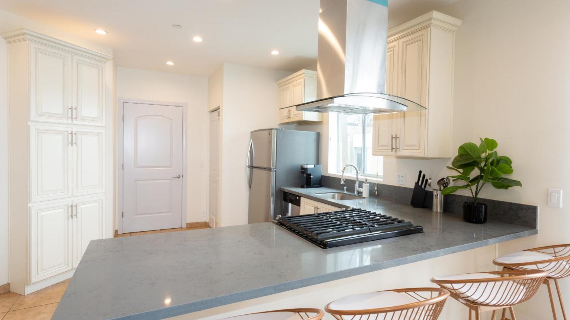 Three-Bedroom Hollywood Condo Los Angeles Zewnętrze zdjęcie