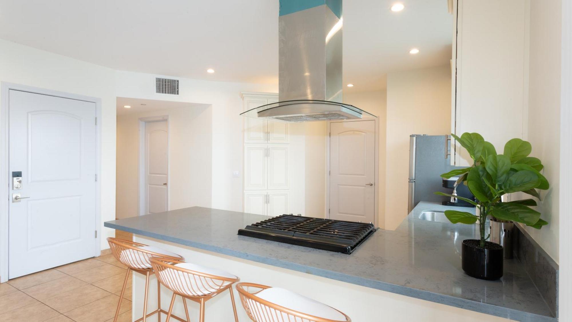 Three-Bedroom Hollywood Condo Los Angeles Zewnętrze zdjęcie