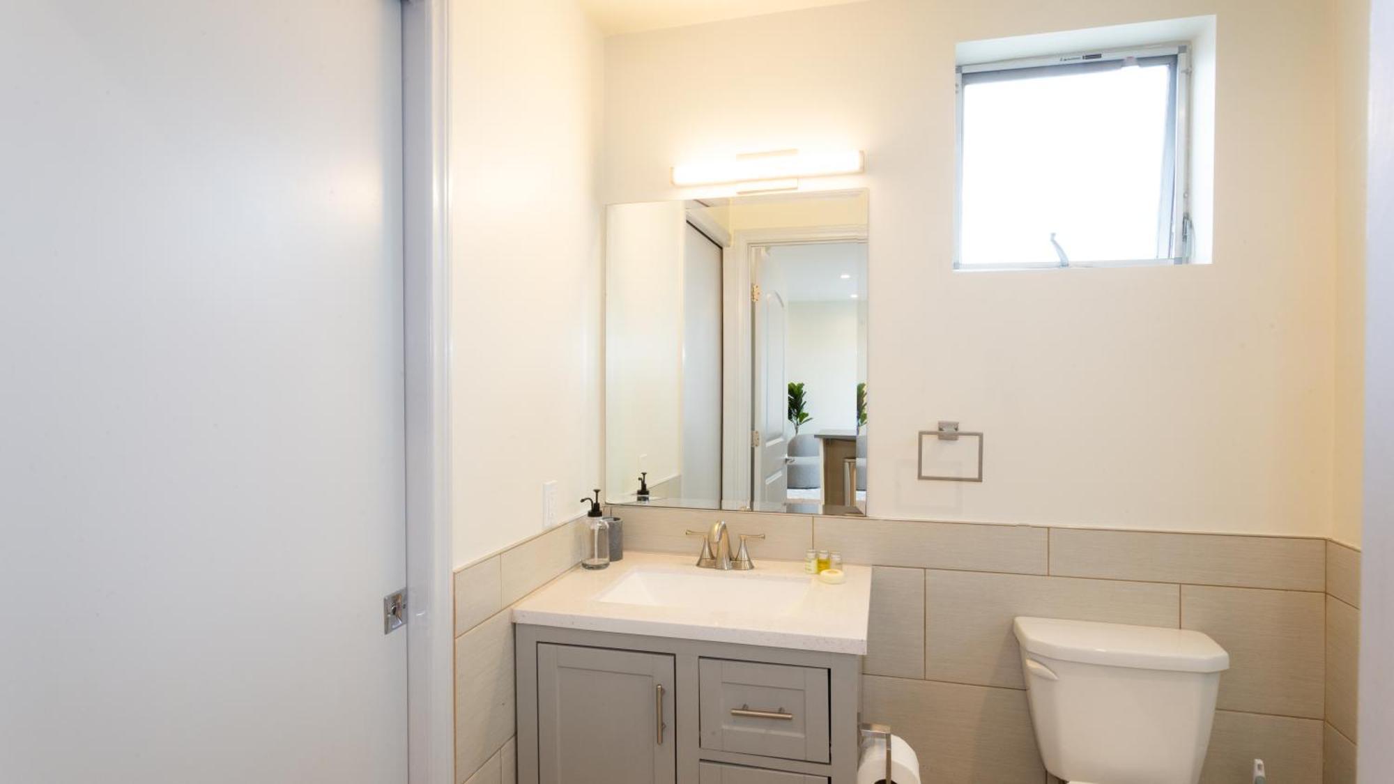 Three-Bedroom Hollywood Condo Los Angeles Zewnętrze zdjęcie