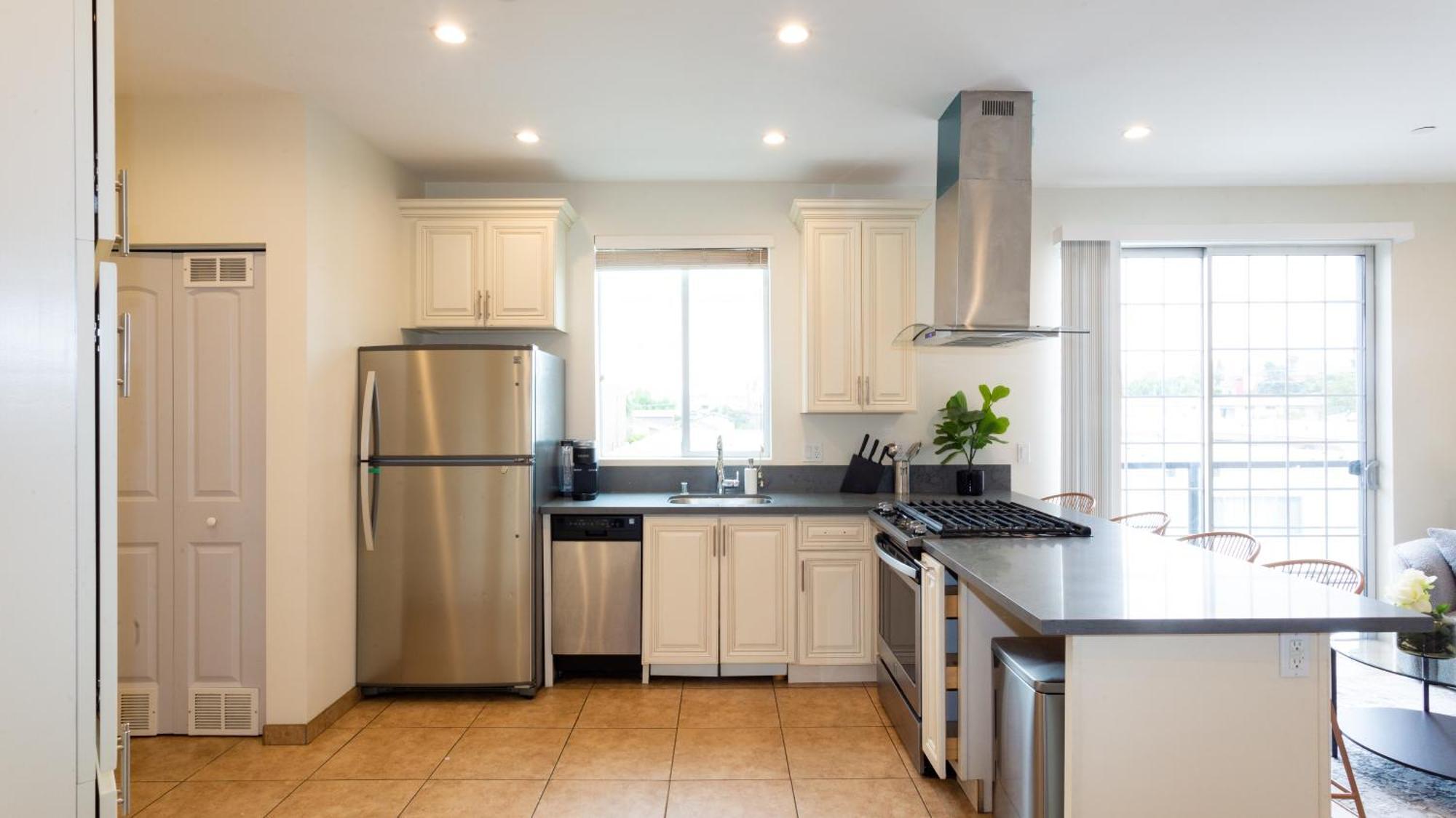 Three-Bedroom Hollywood Condo Los Angeles Zewnętrze zdjęcie
